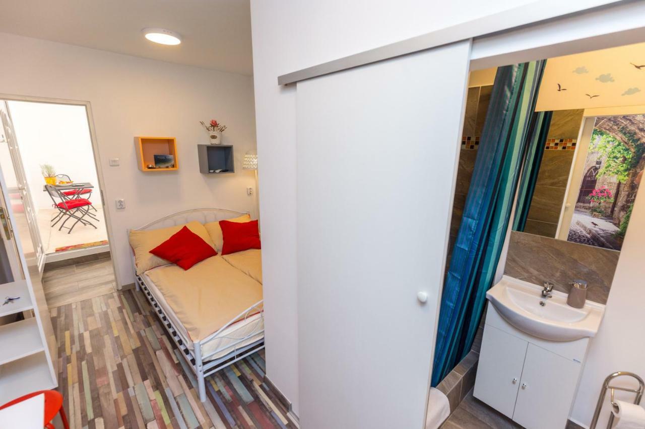 Center Rooms With Terrace Rijeka Exterior photo
