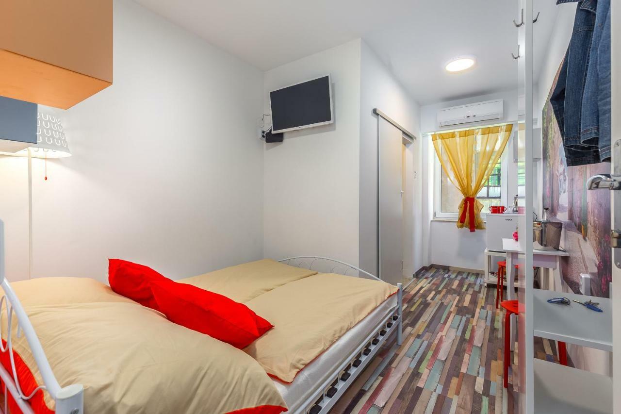 Center Rooms With Terrace Rijeka Exterior photo